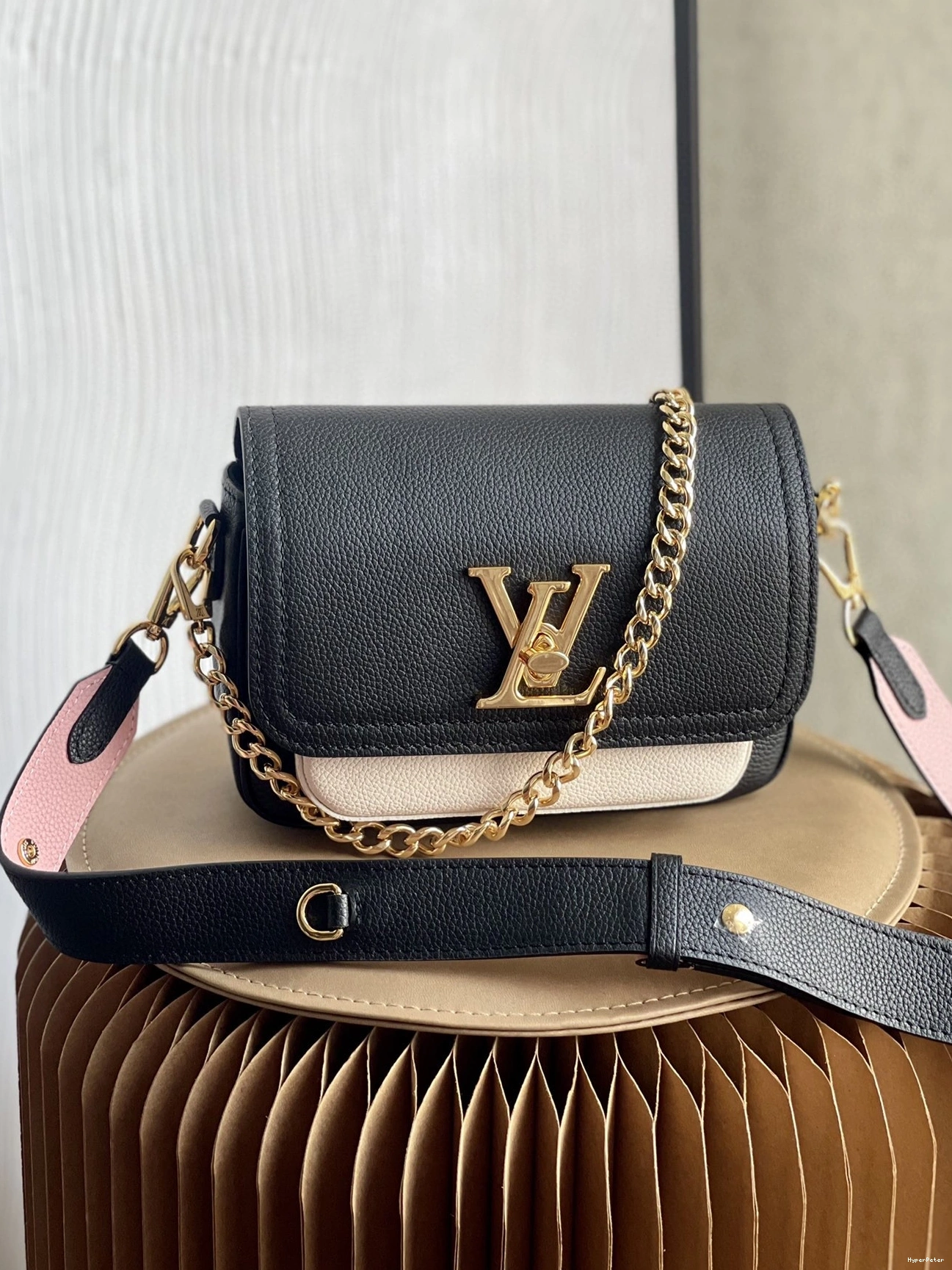 VUITTON LOCKME LOUIS TENDER 0724